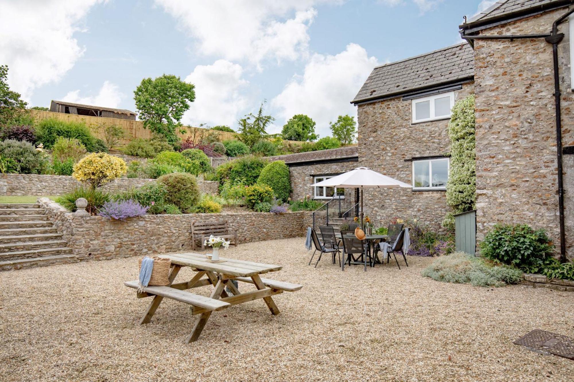 Sutton Barton Farmhouse Honiton Exteriör bild
